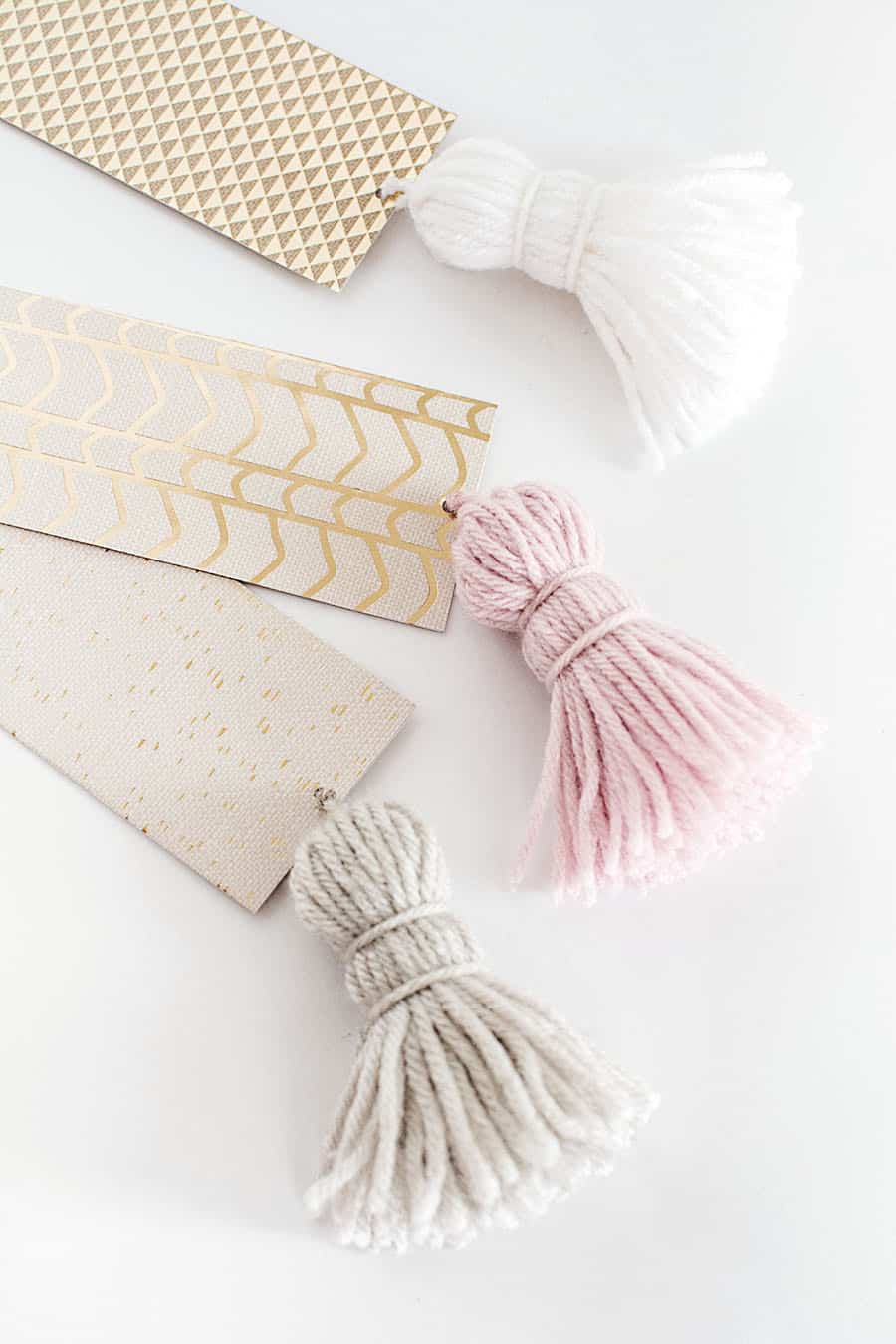 DIY-tassle-bookmarks